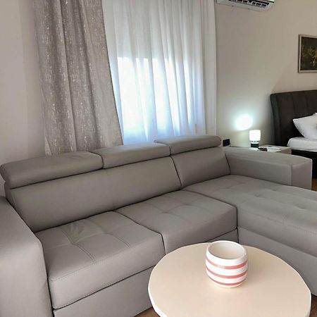 Guest House Pulake Berat Esterno foto