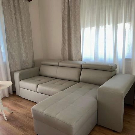 Guest House Pulake Berat Esterno foto