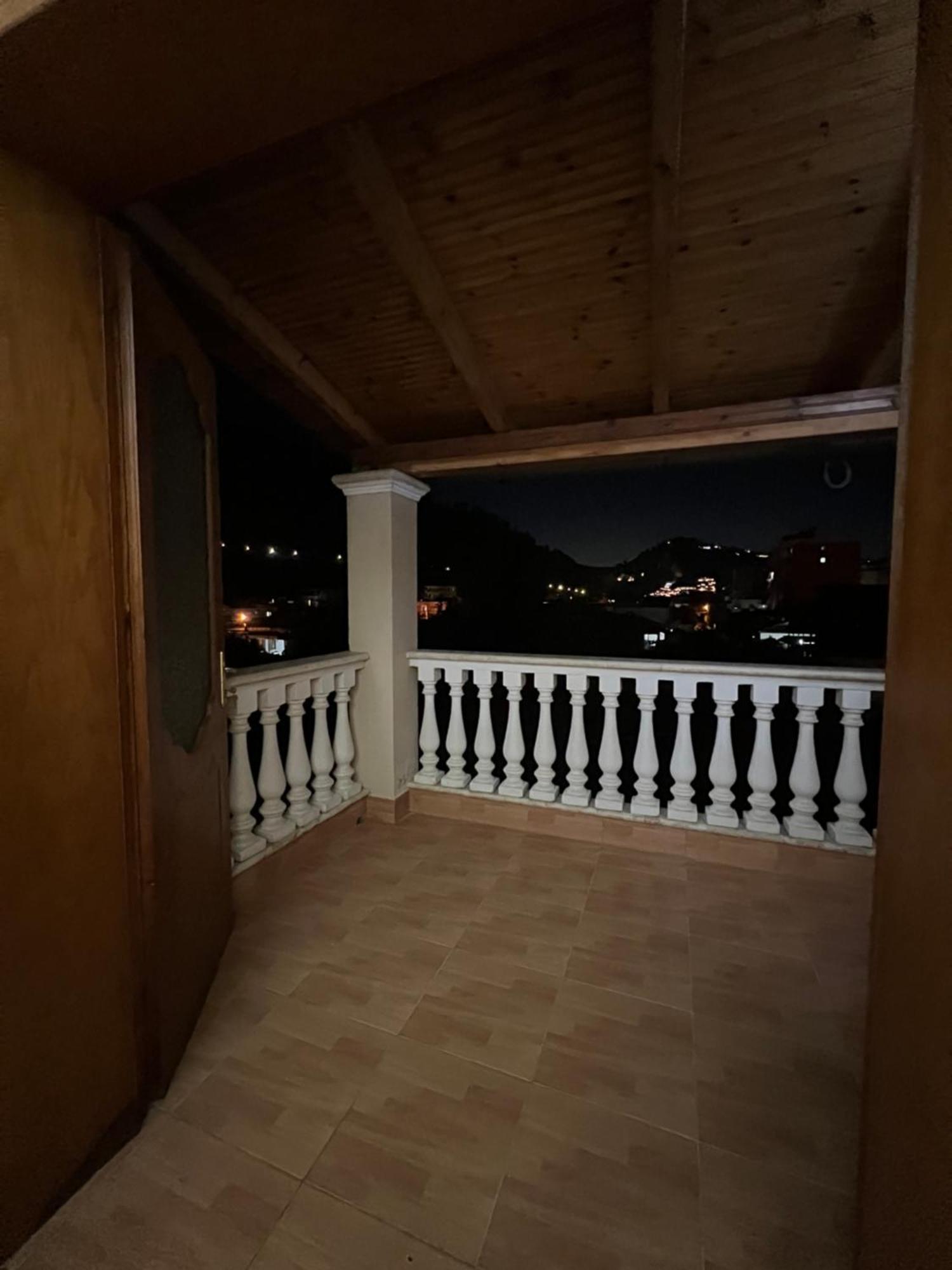 Guest House Pulake Berat Esterno foto