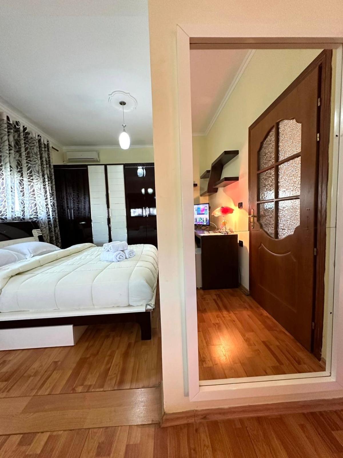 Guest House Pulake Berat Esterno foto