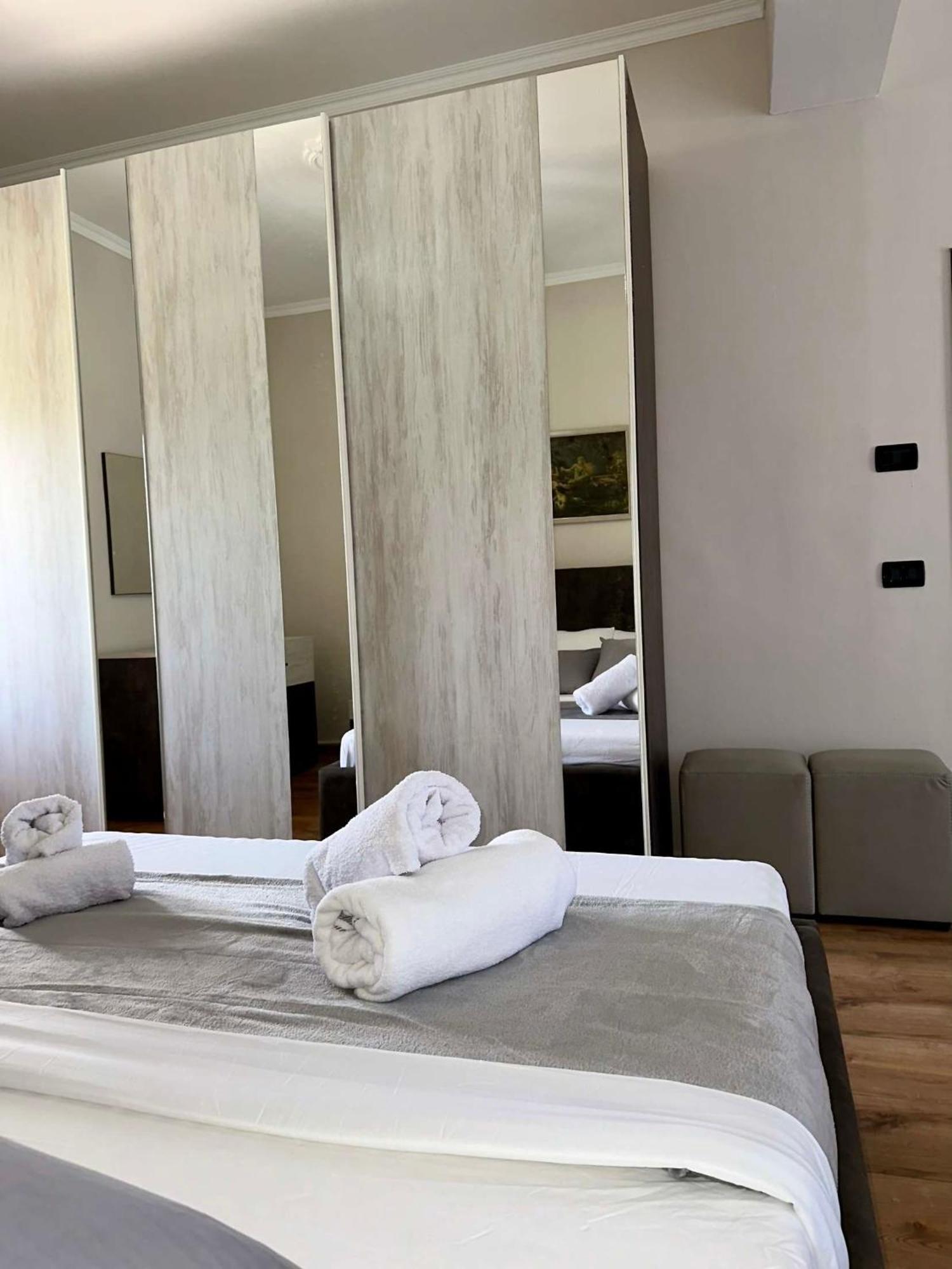 Guest House Pulake Berat Esterno foto