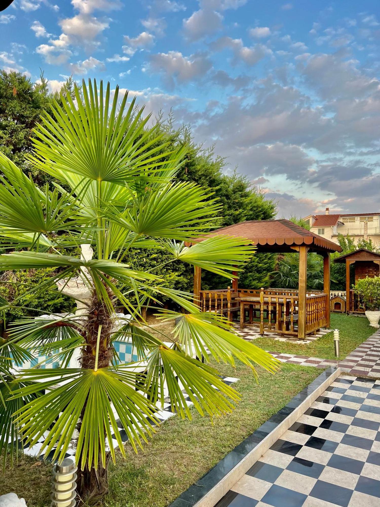 Guest House Pulake Berat Esterno foto